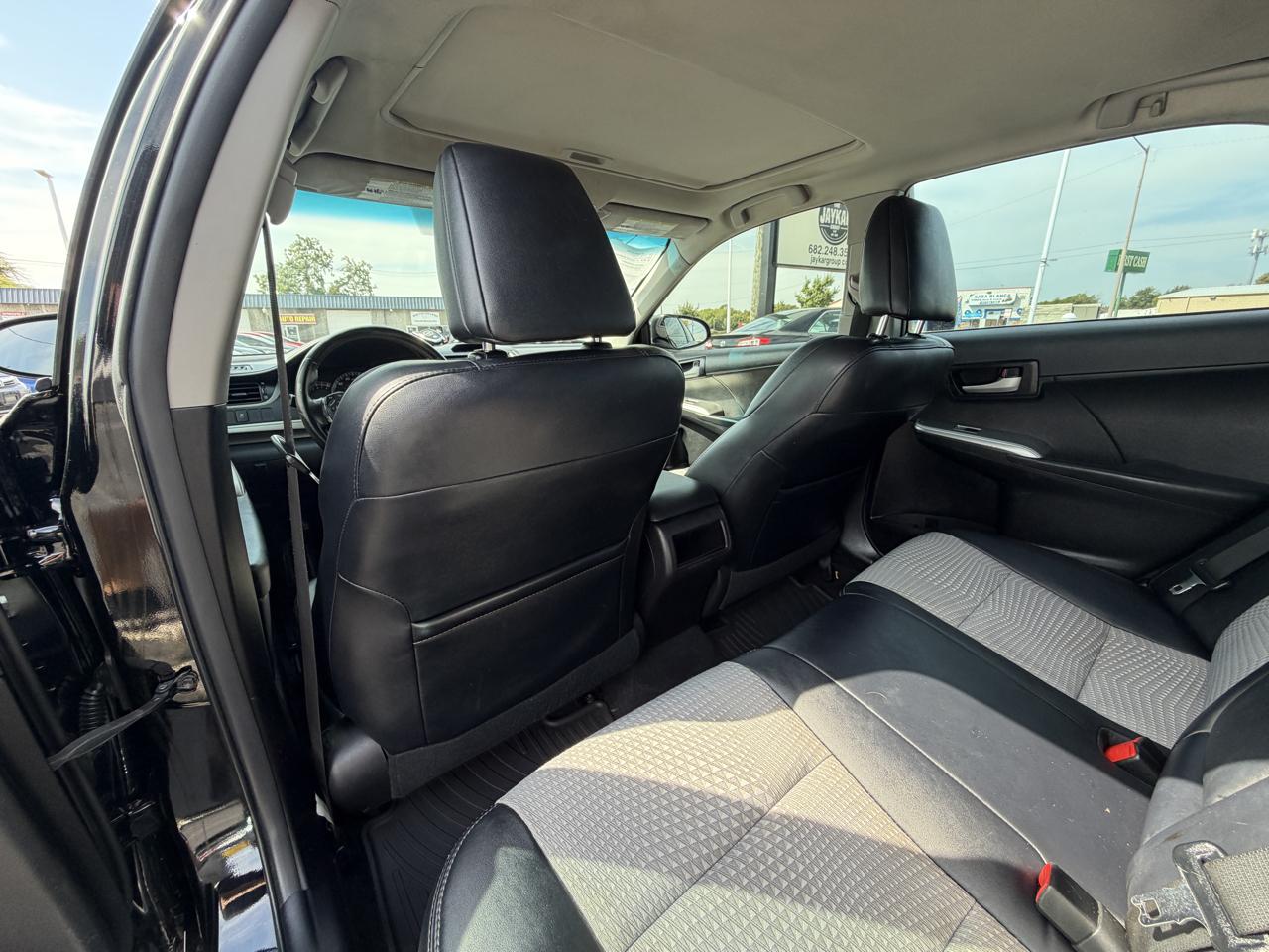 Toyota Camry SE 2014