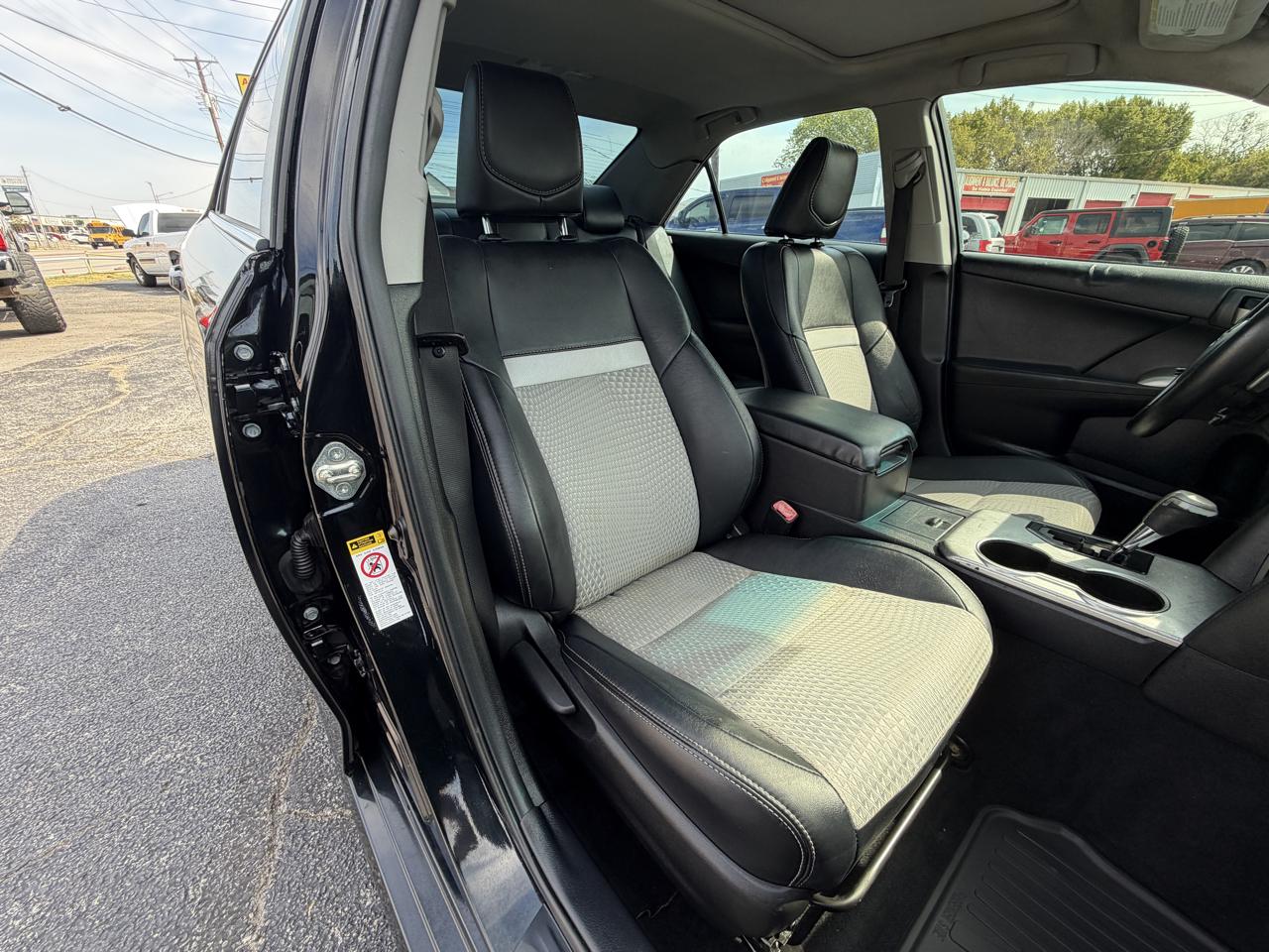 Toyota Camry SE 2014