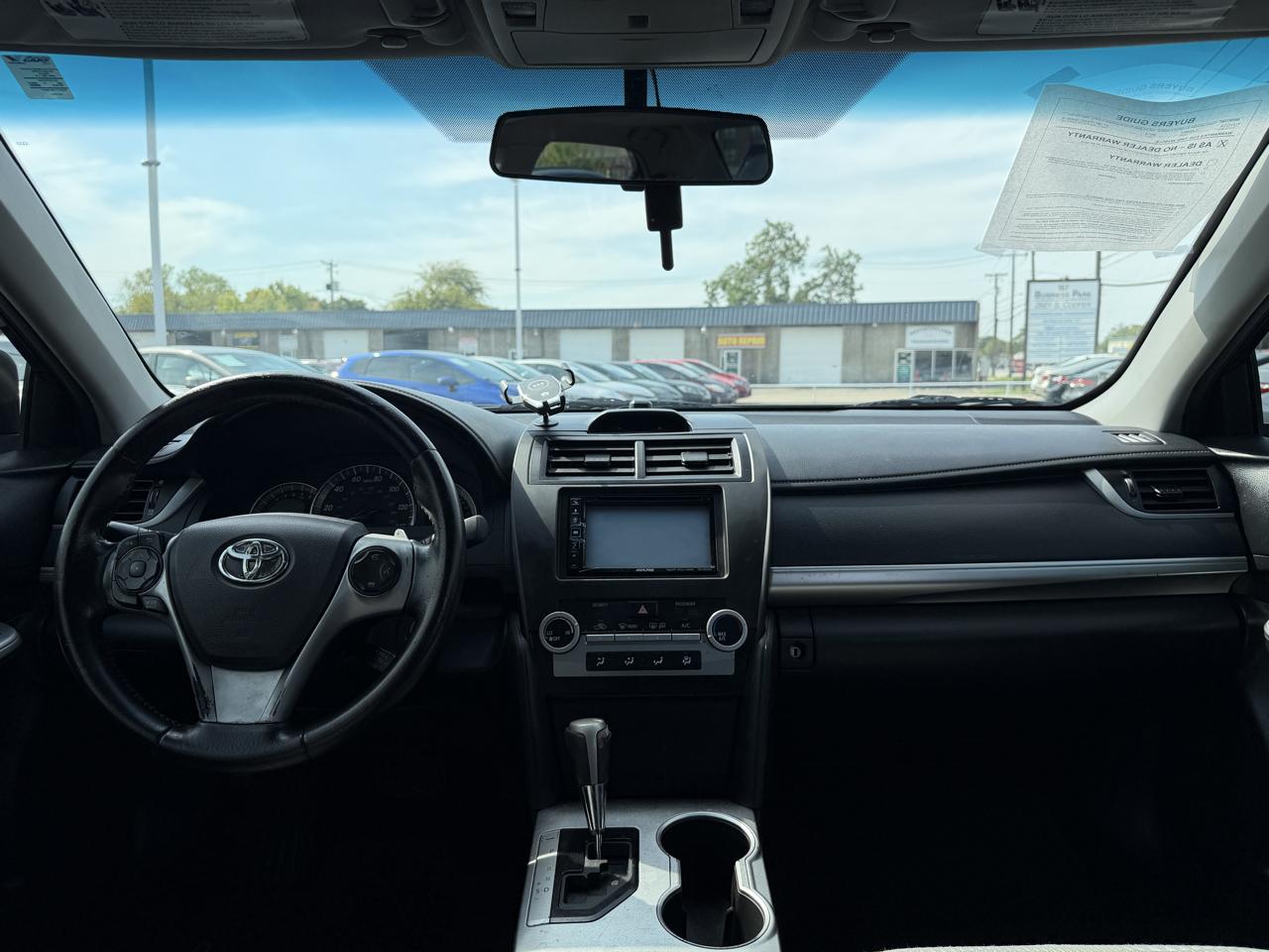 Toyota Camry SE 2014