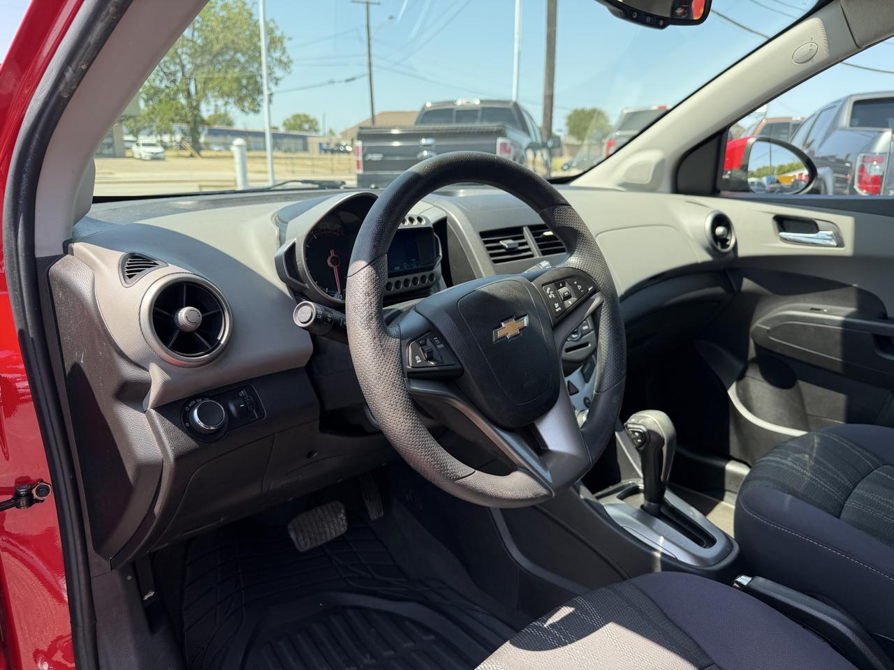 Chevrolet Sonic LT Auto 5-Door 2015
