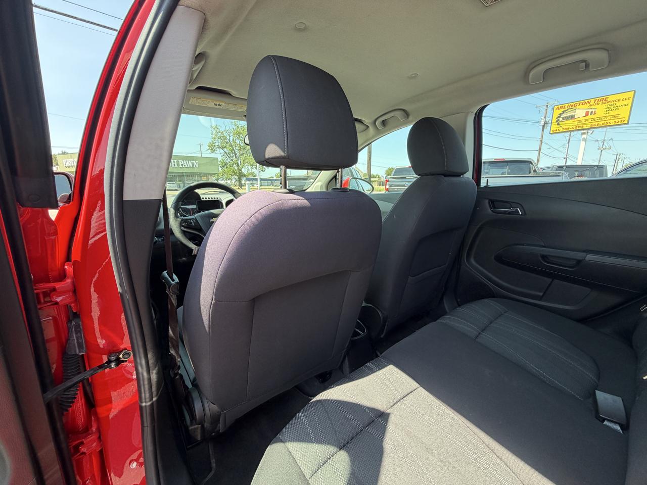 Chevrolet Sonic LT Auto 5-Door 2015