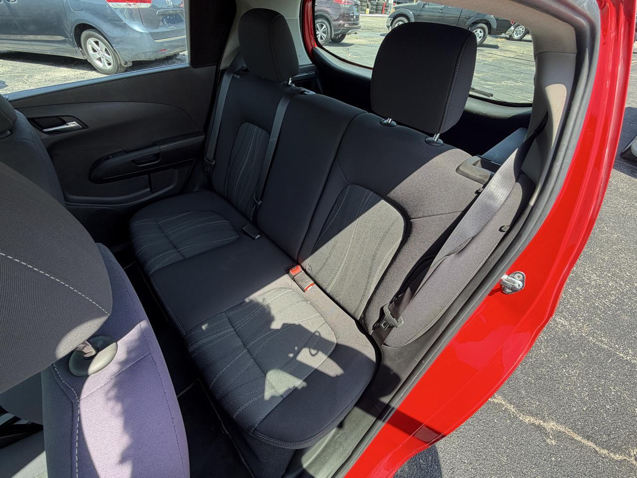 Chevrolet Sonic LT Auto 5-Door 2015