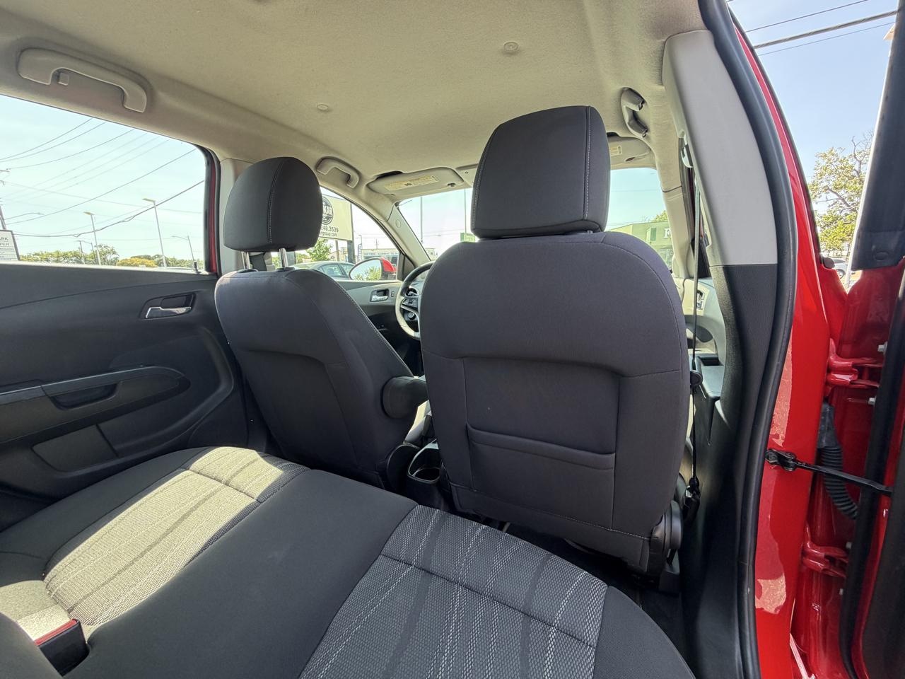 Chevrolet Sonic LT Auto 5-Door 2015