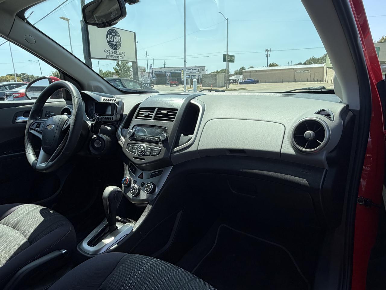 Chevrolet Sonic LT Auto 5-Door 2015
