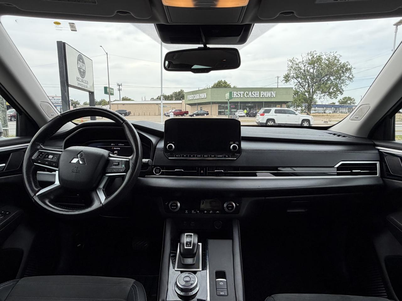 Mitsubishi Outlander SE 2WD 2023