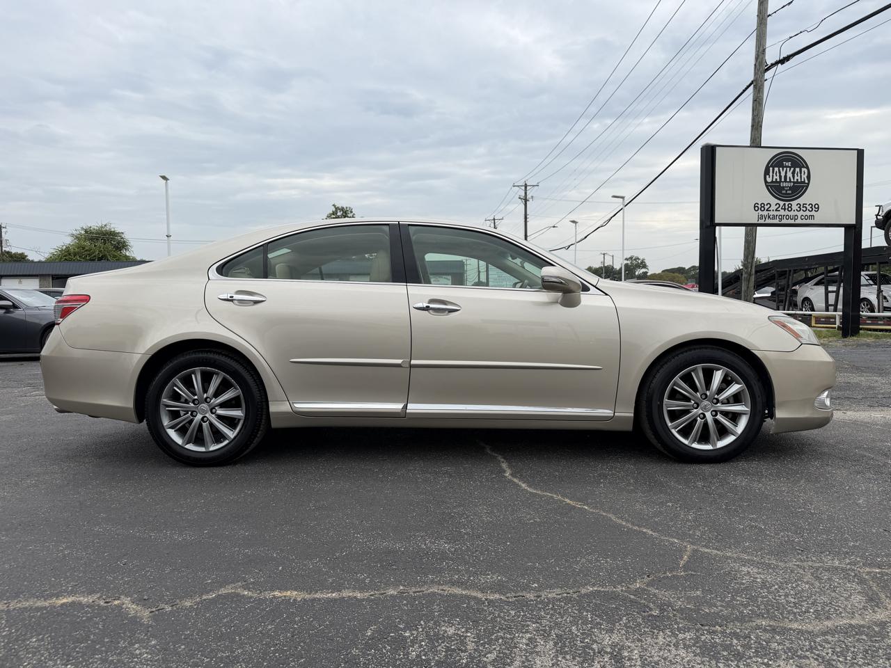 Lexus ES 350 Sedan 2011