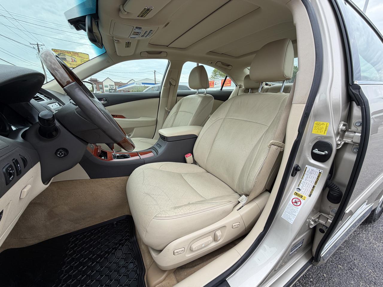 Lexus ES 350 Sedan 2011