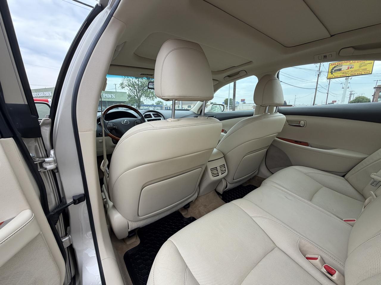 Lexus ES 350 Sedan 2011