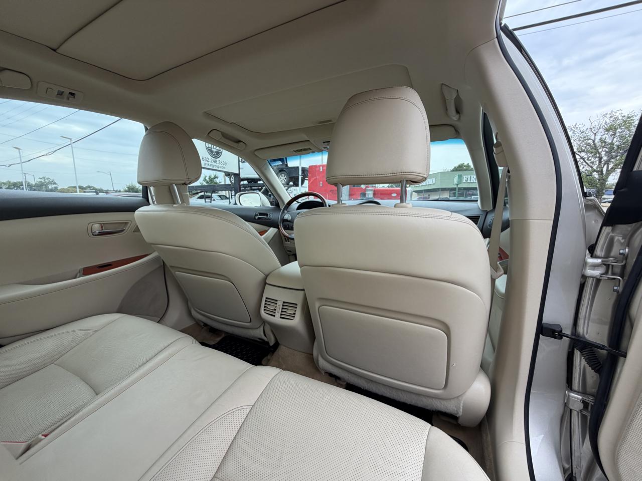 Lexus ES 350 Sedan 2011