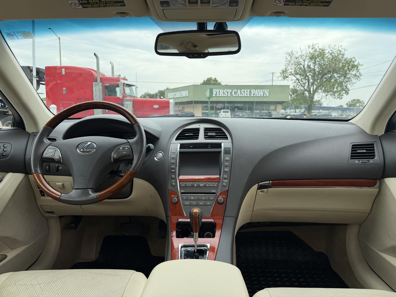 Lexus ES 350 Sedan 2011