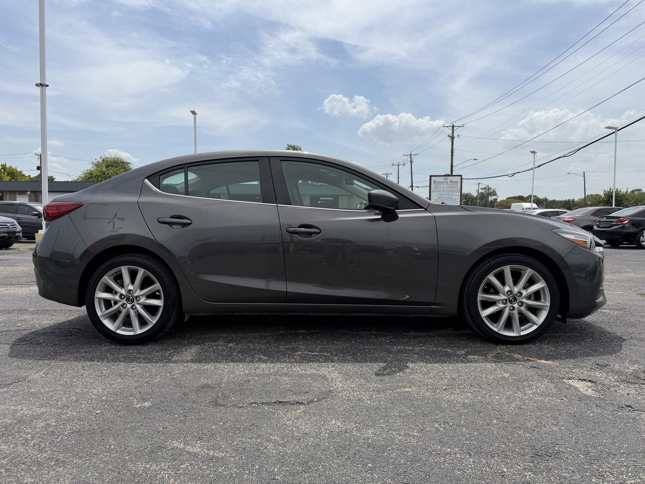 Mazda MAZDA3 i Touring AT 4-Door 2017