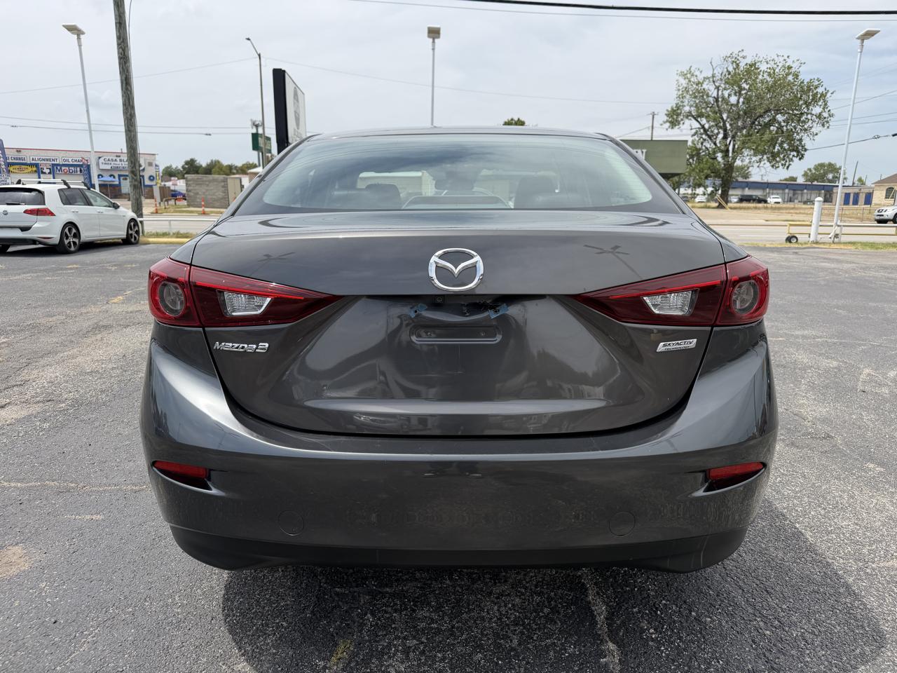 Mazda MAZDA3 i Touring AT 4-Door 2017