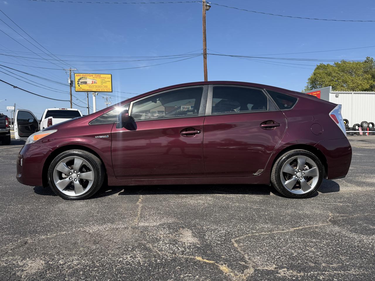 Toyota Prius Persona 4D Hatchback 2013