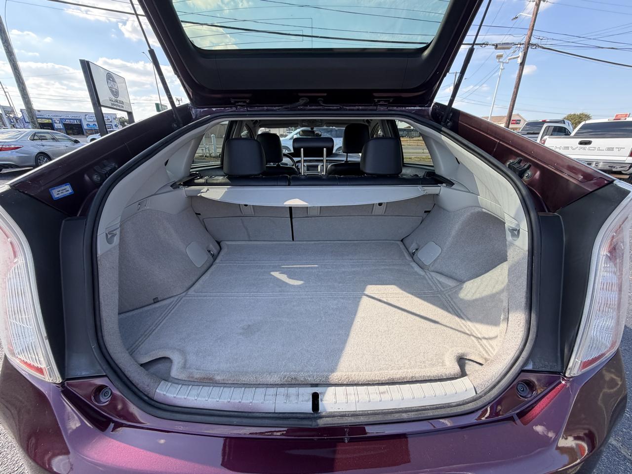 Toyota Prius Persona 4D Hatchback 2013