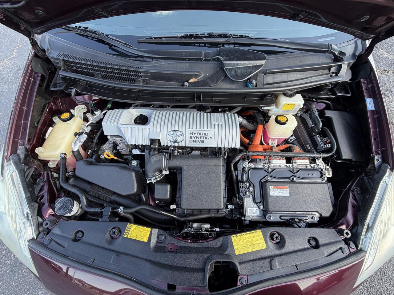 Toyota Prius Persona 4D Hatchback 2013
