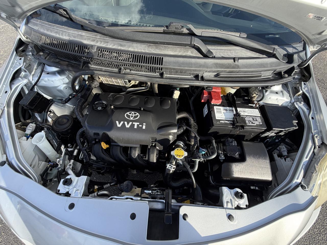 Toyota Yaris Sedan 4-Speed AT 2010