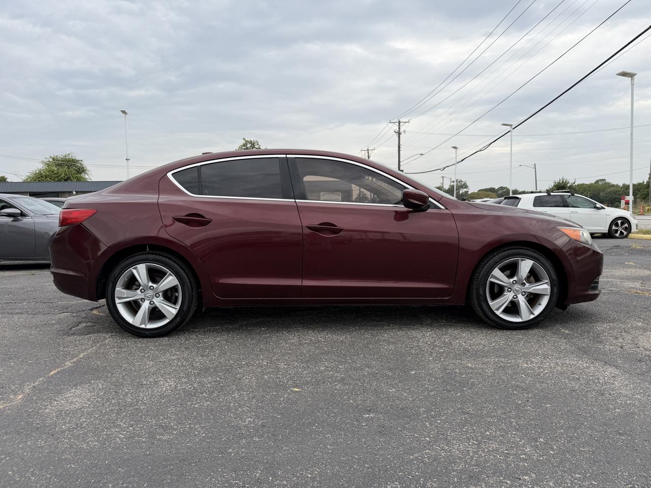 Acura ILX 5-Spd AT w/ Technology Package 2015