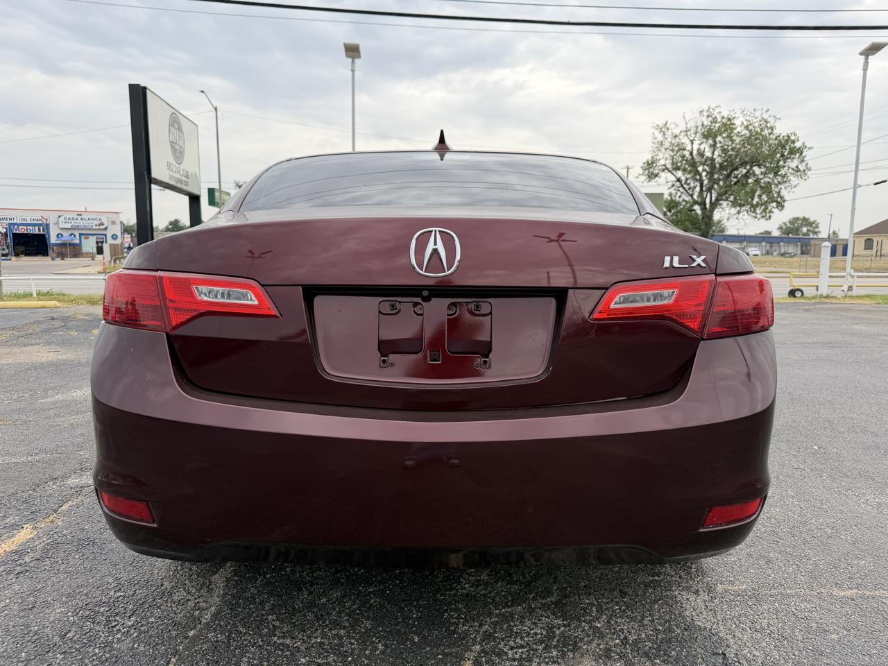 Acura ILX 5-Spd AT w/ Technology Package 2015