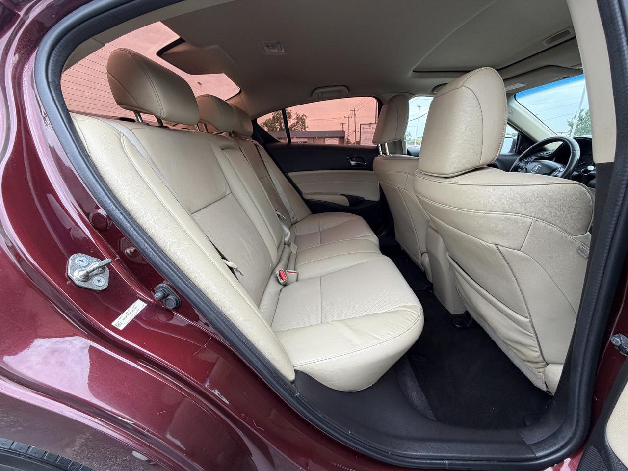Acura ILX 5-Spd AT w/ Technology Package 2015