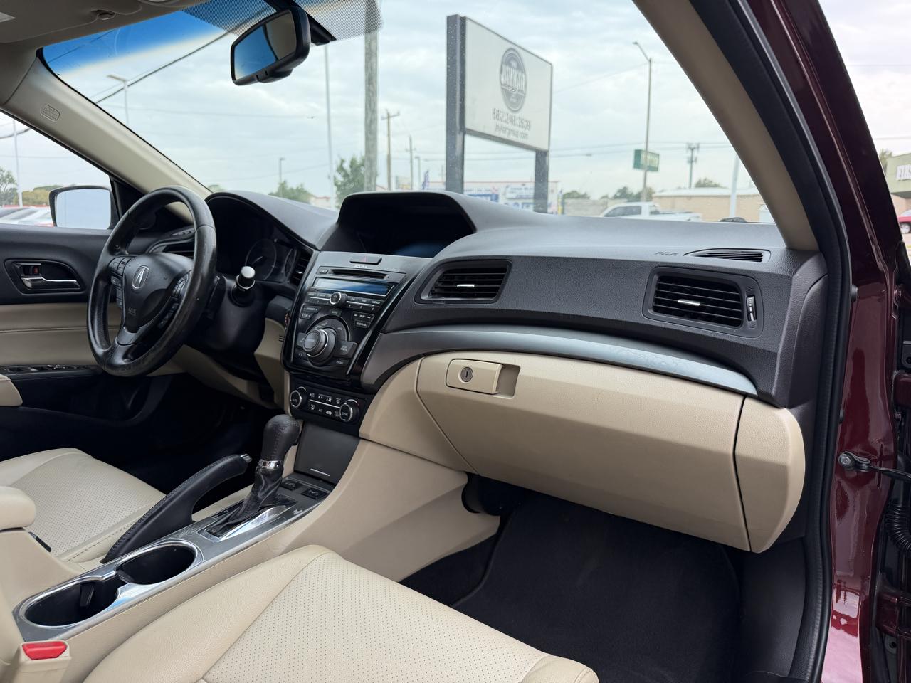 Acura ILX 5-Spd AT w/ Technology Package 2015