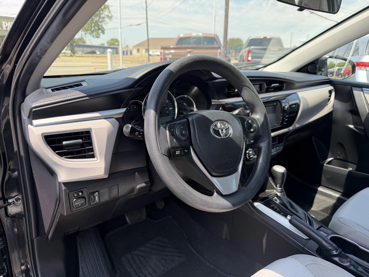 Toyota Corolla LE 2016