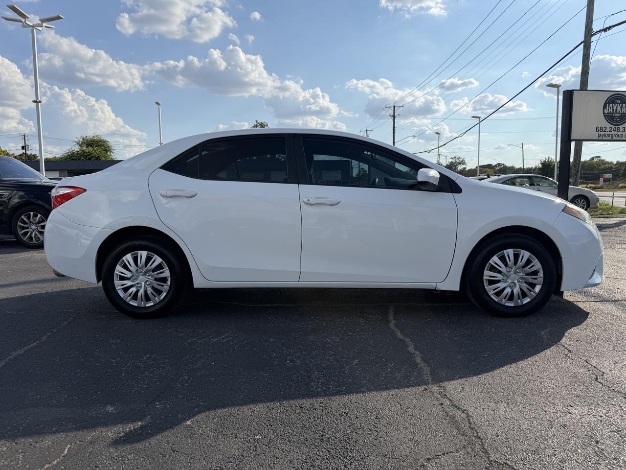 Toyota Corolla LE CVT 2015