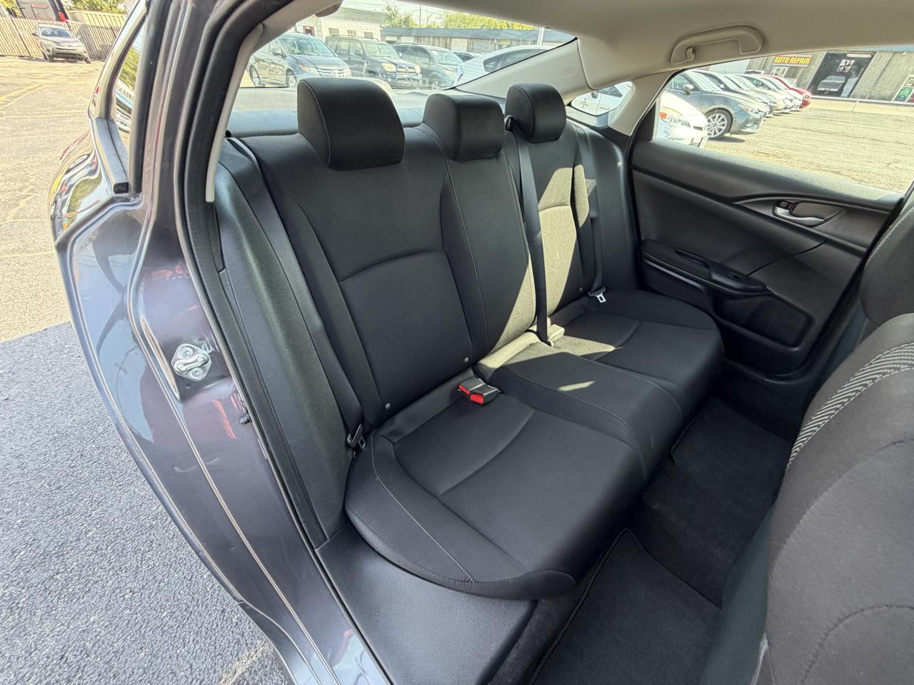 Honda Civic LX Sedan CVT 2017