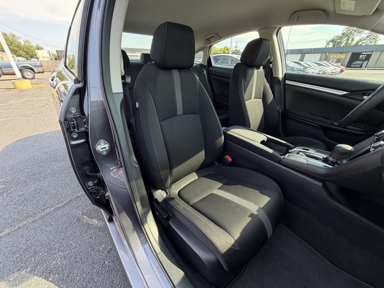 Honda Civic LX Sedan CVT 2017