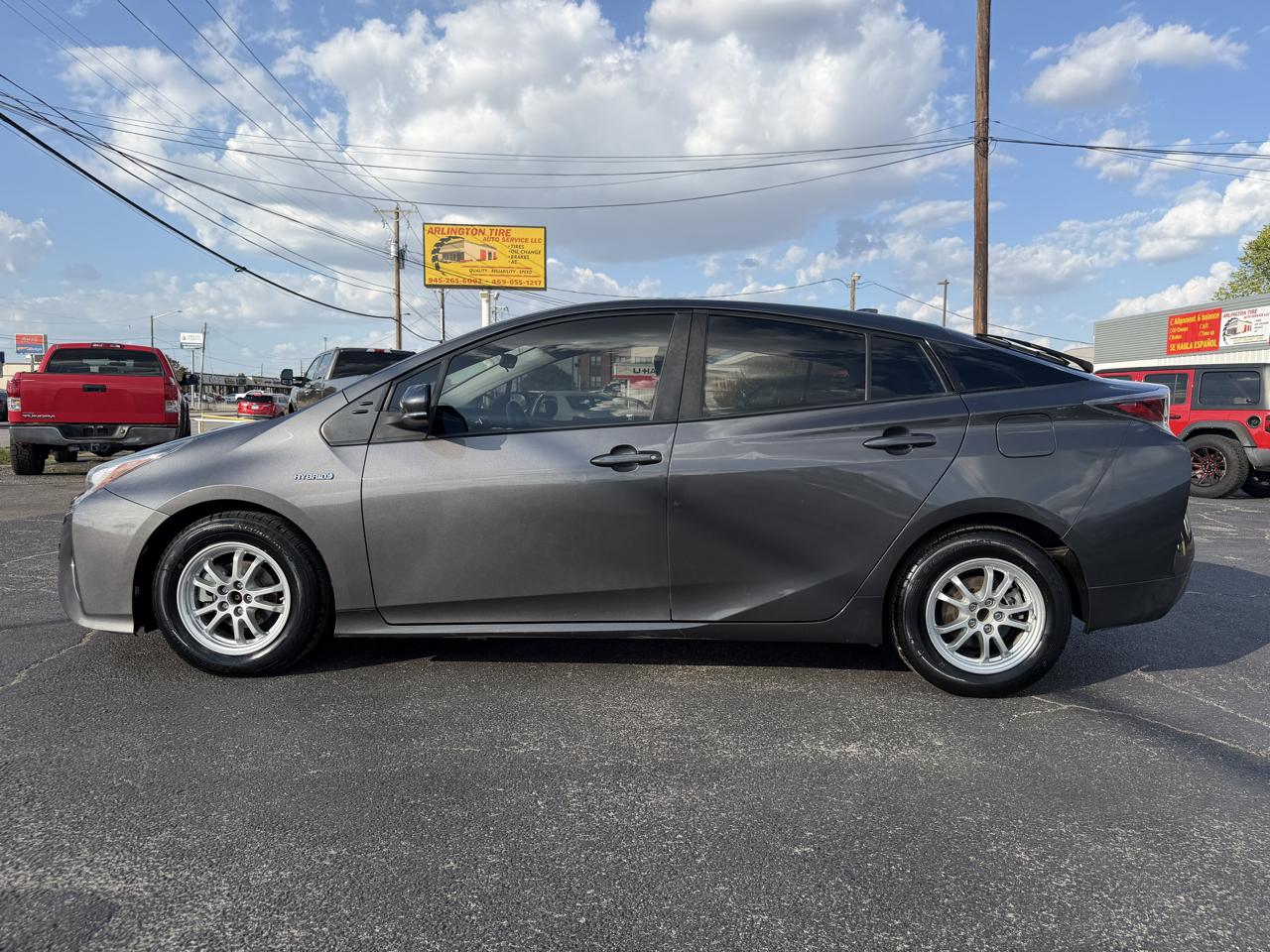 Toyota Prius Two 2017