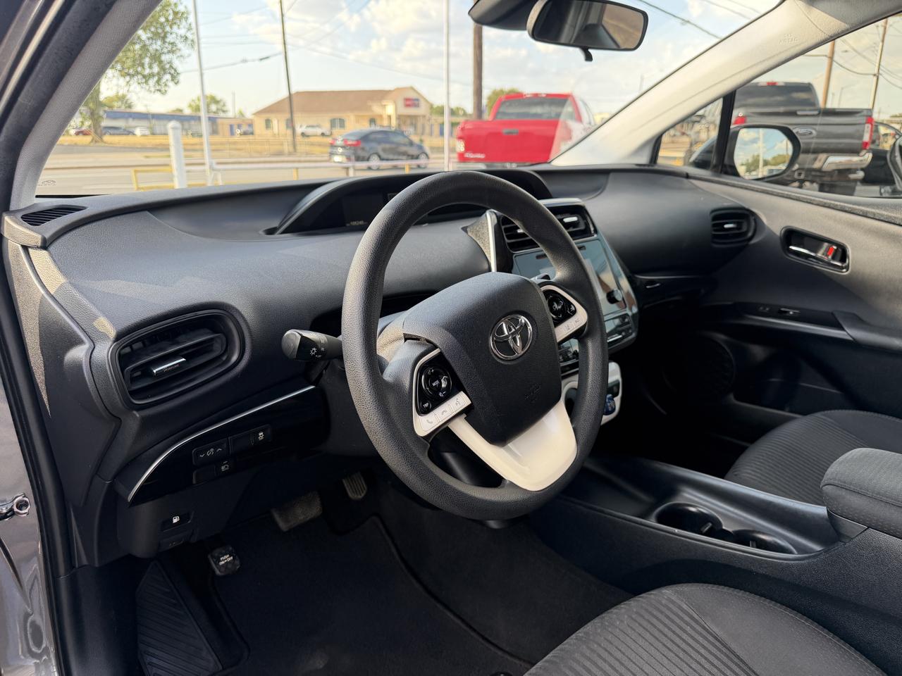Toyota Prius Two 2017