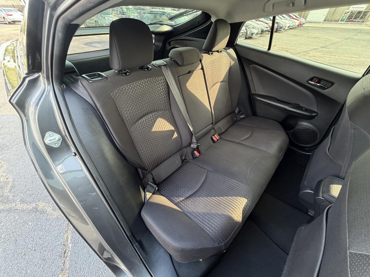 Toyota Prius Two 2017