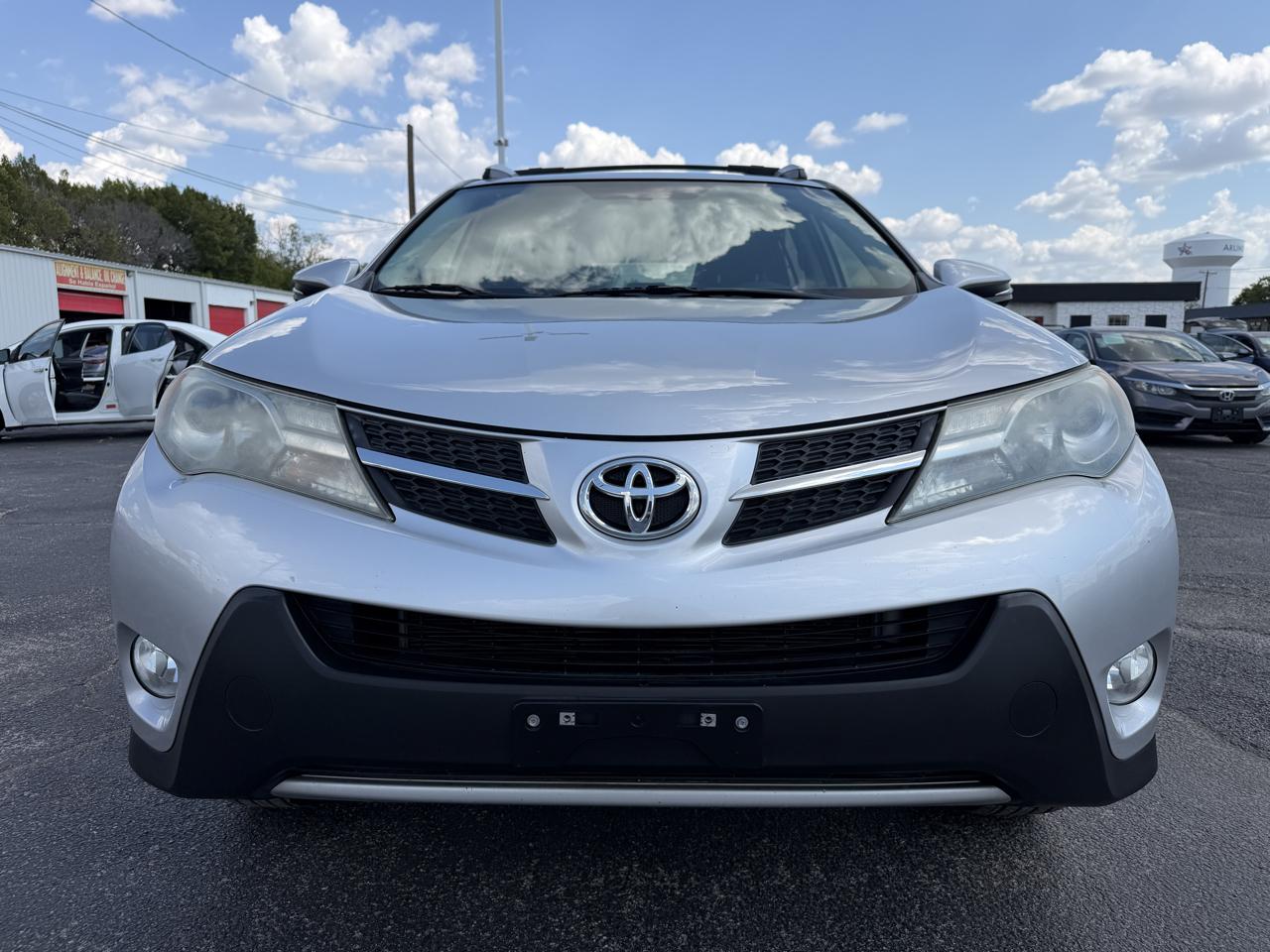 Toyota RAV4 XLE FWD 2013