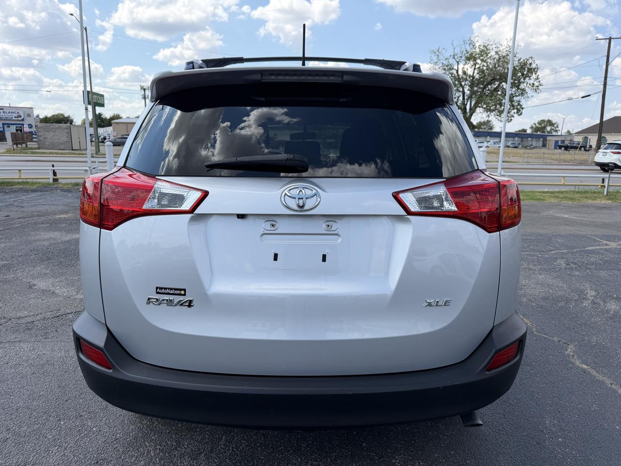 Toyota RAV4 XLE FWD 2013