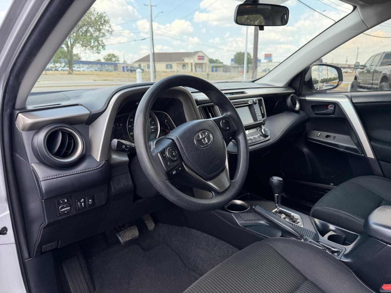 Toyota RAV4 XLE FWD 2013