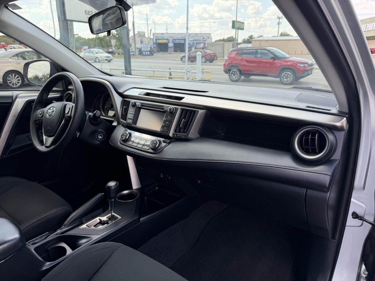 Toyota RAV4 XLE FWD 2013