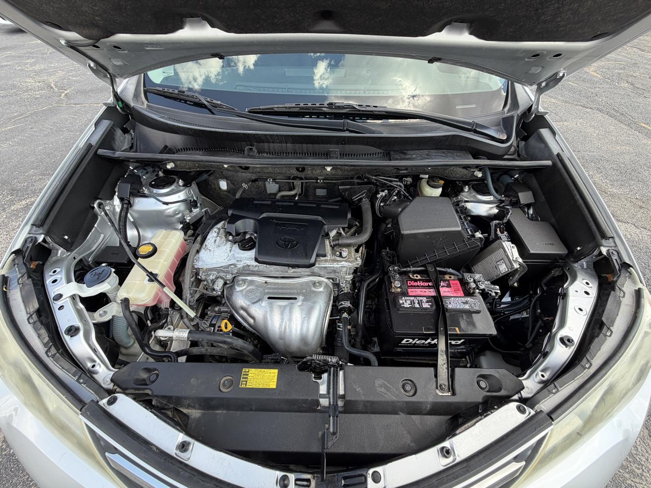 Toyota RAV4 XLE FWD 2013
