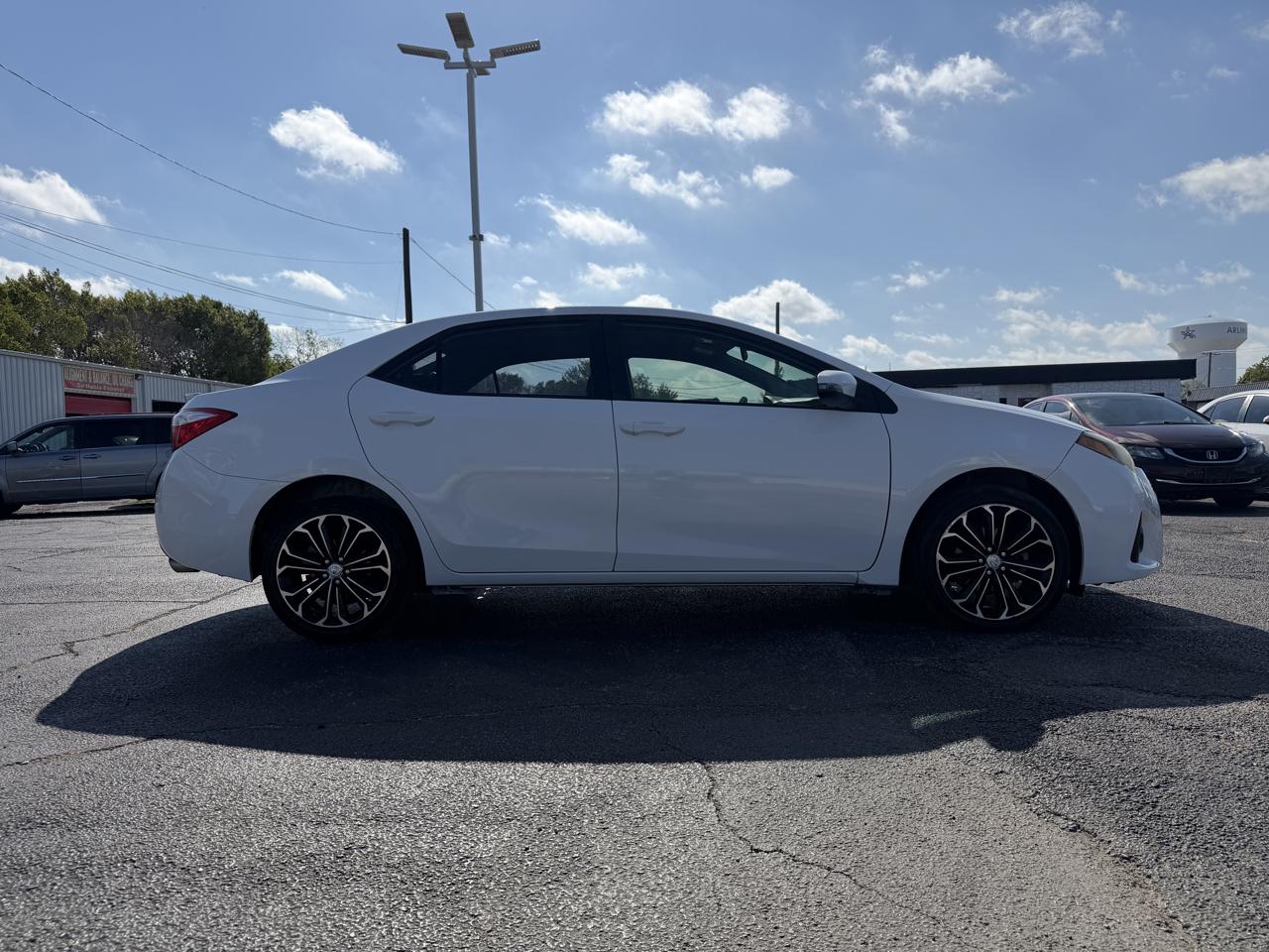 Toyota Corolla LE CVT 2015
