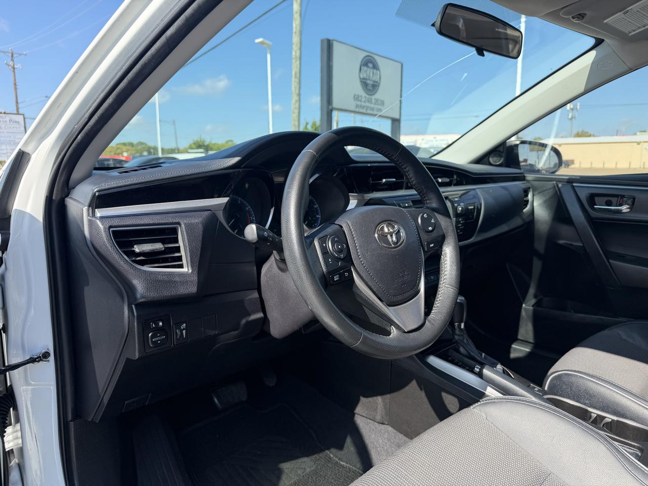 Toyota Corolla LE CVT 2015