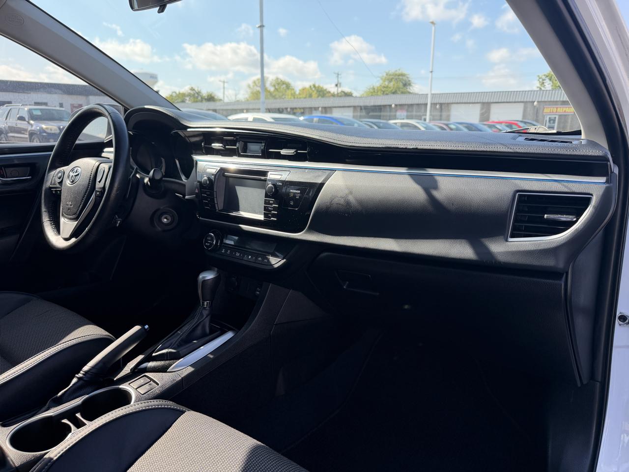 Toyota Corolla LE CVT 2015