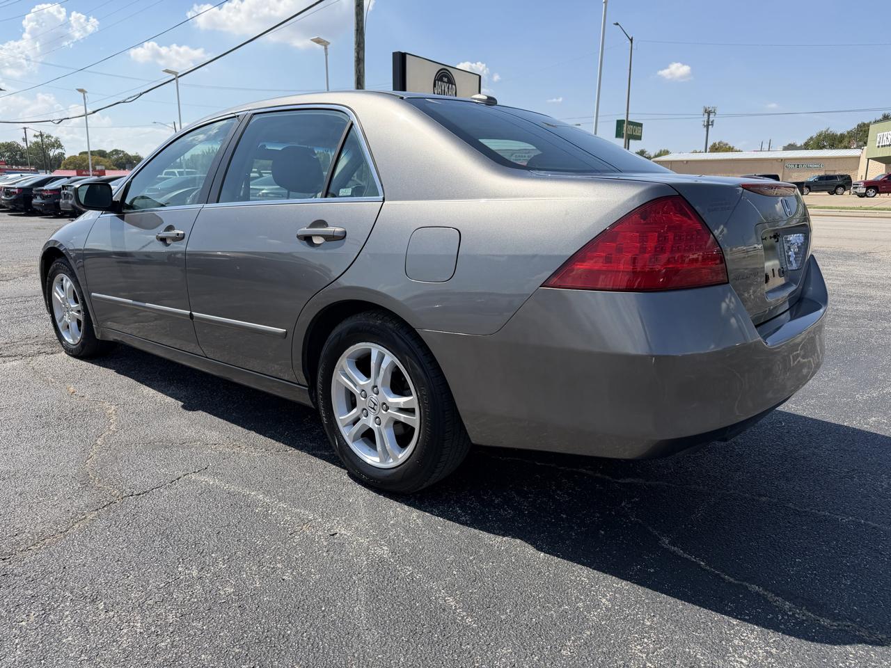 Honda Accord EX Sedan AT w/ Leather and XM Radio 2006