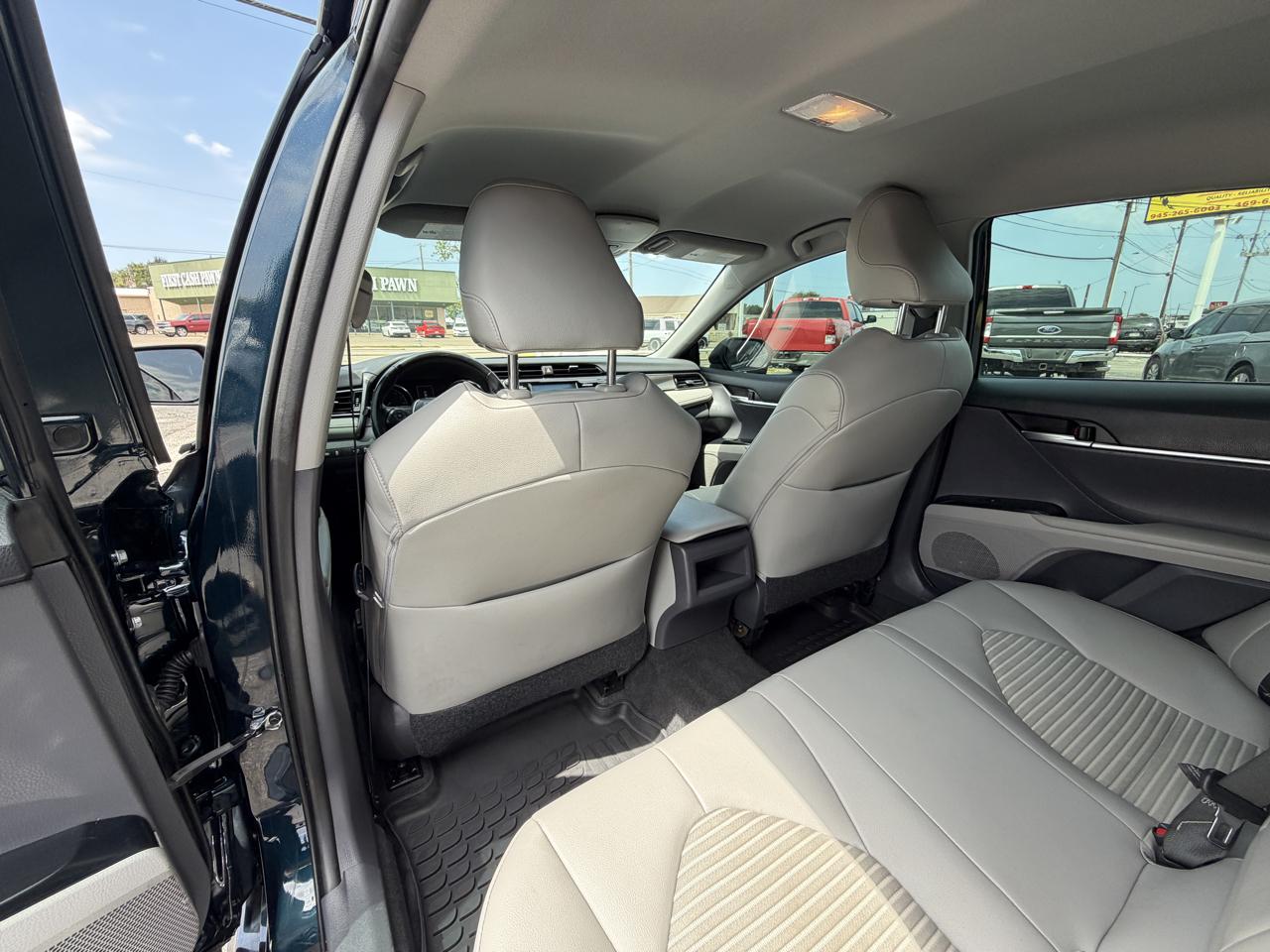 Toyota Camry SE 2019