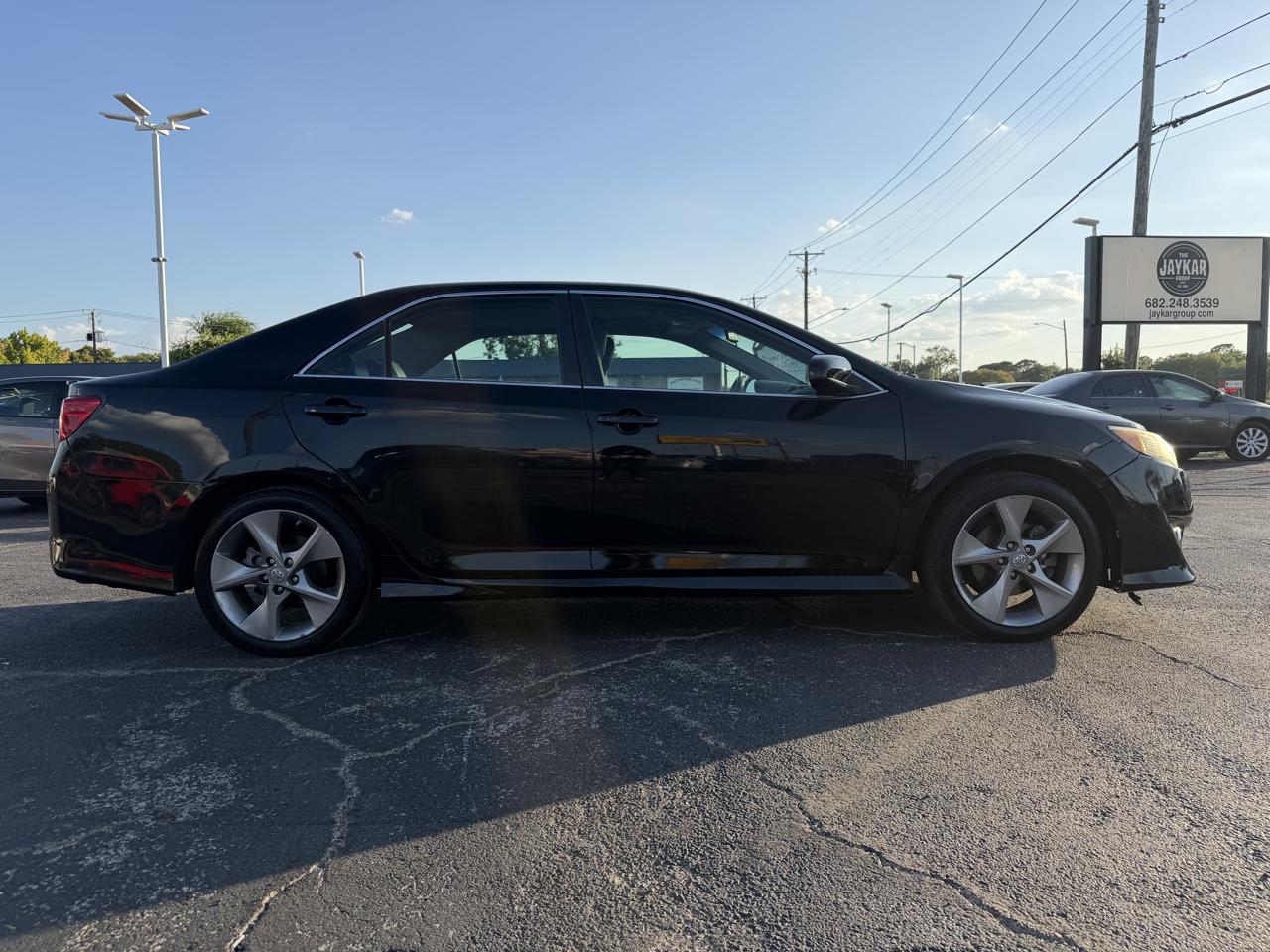 Toyota Camry SE 2014
