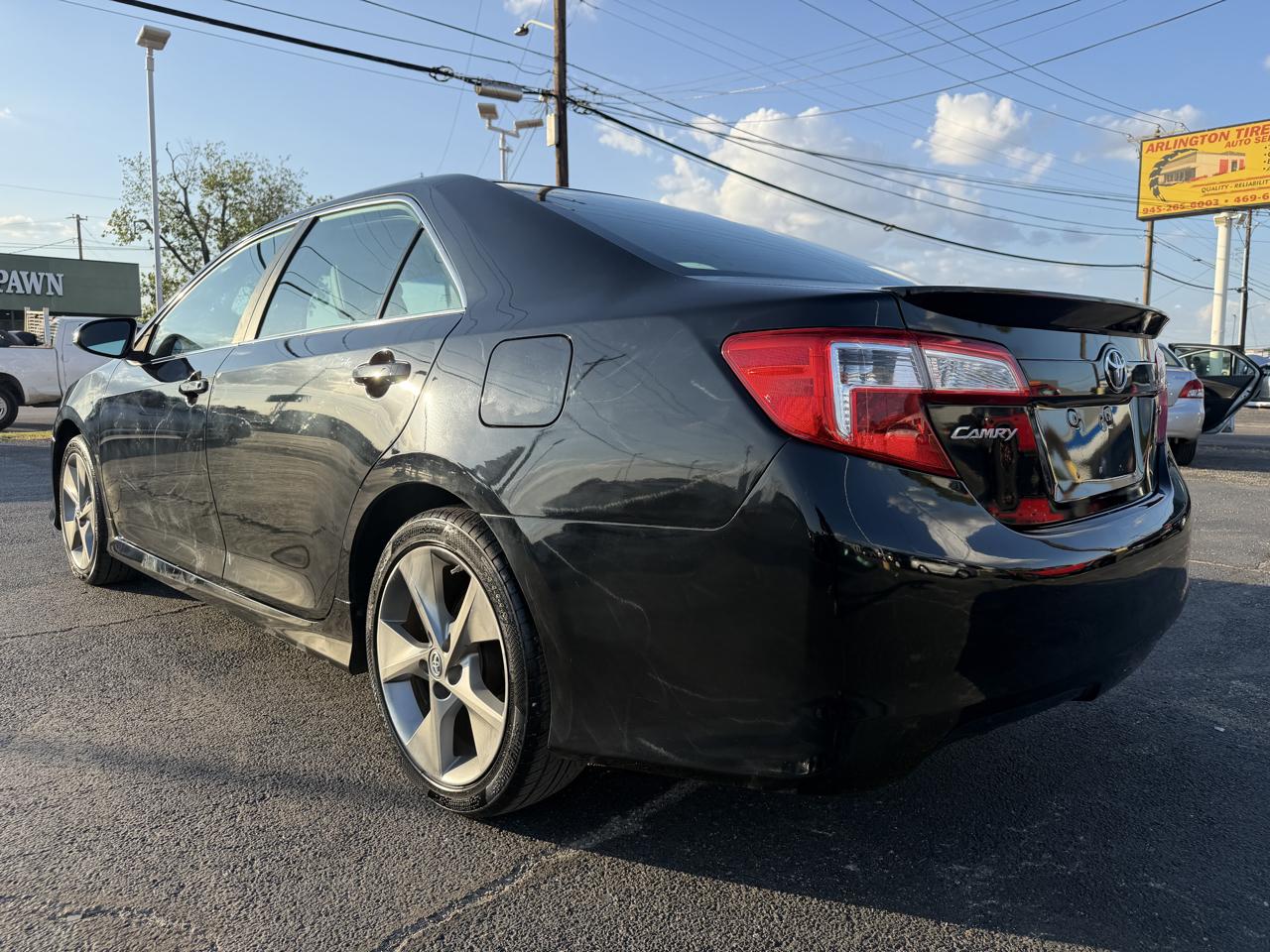 Toyota Camry SE 2014