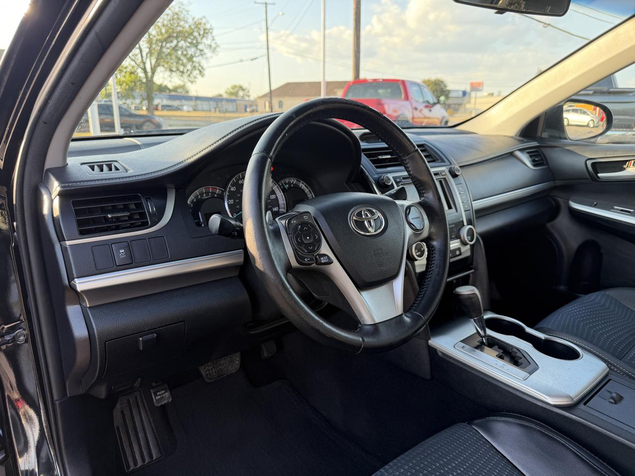 Toyota Camry SE 2014