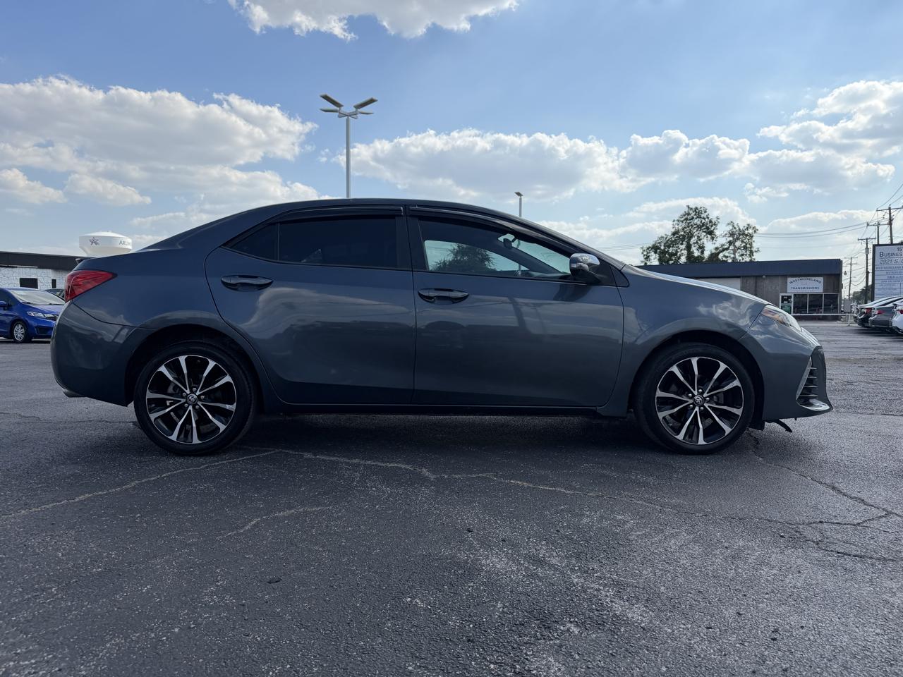 Toyota Corolla XSE CVT 2017