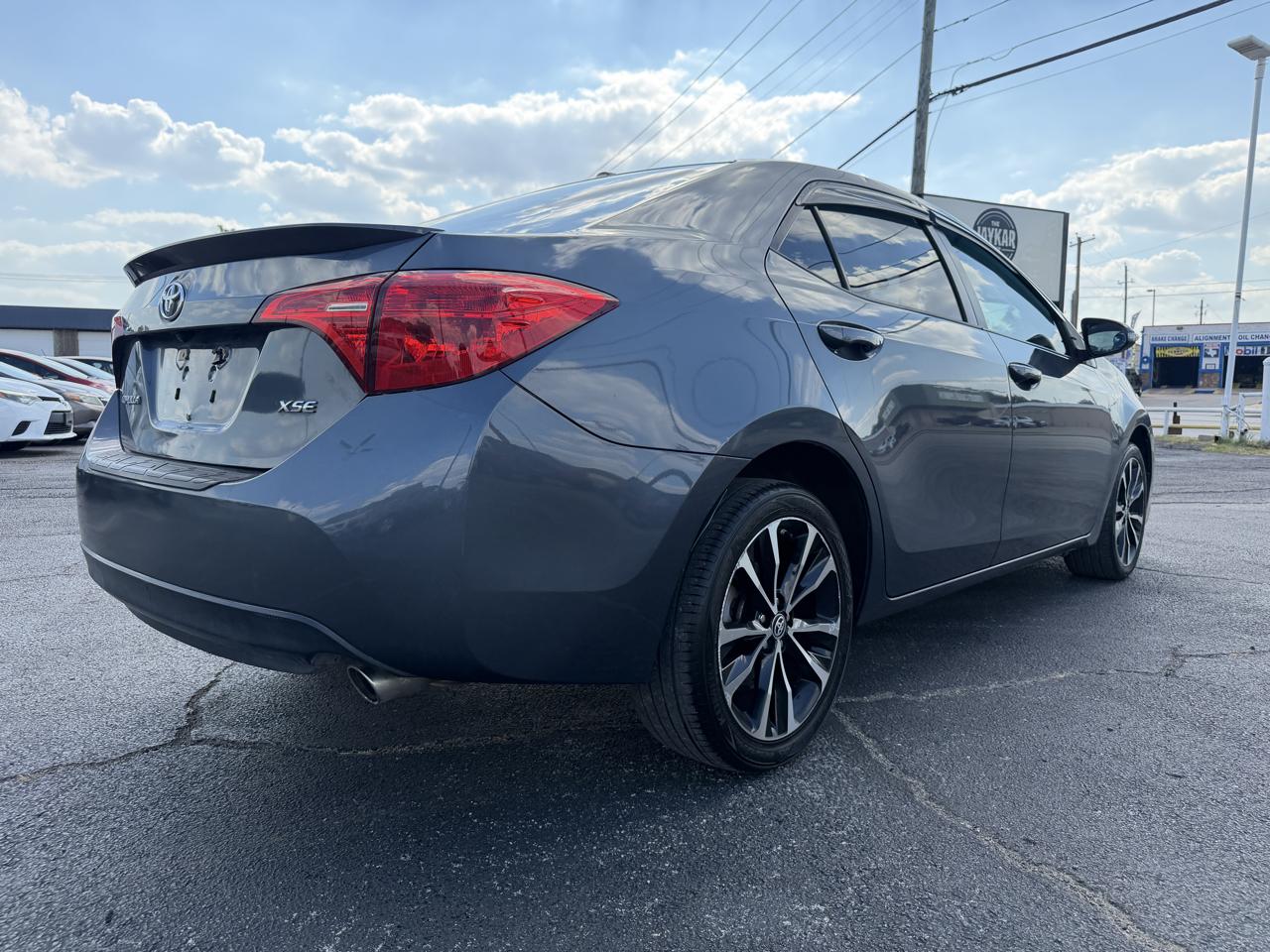 Toyota Corolla XSE CVT 2017