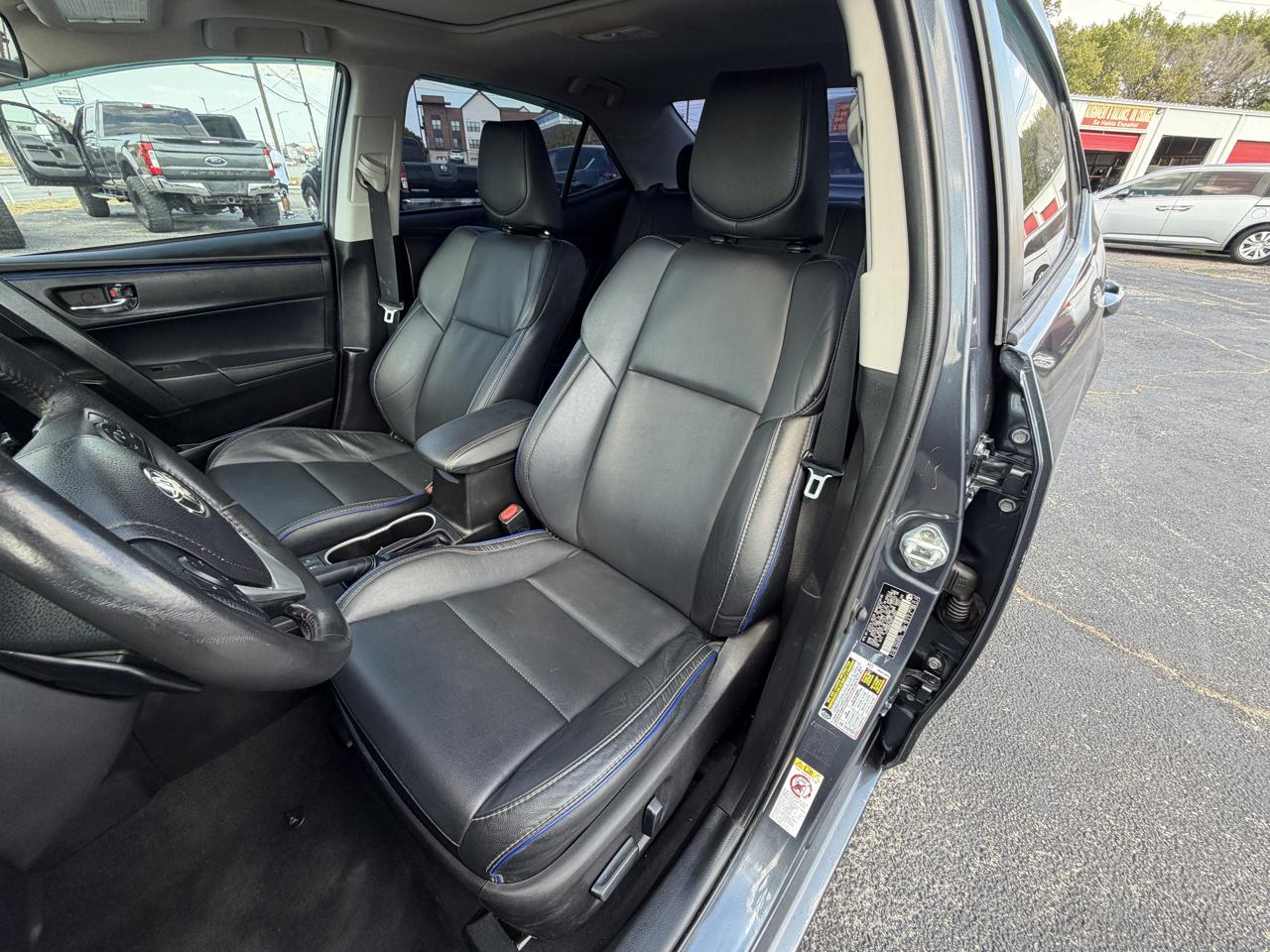 Toyota Corolla XSE CVT 2017
