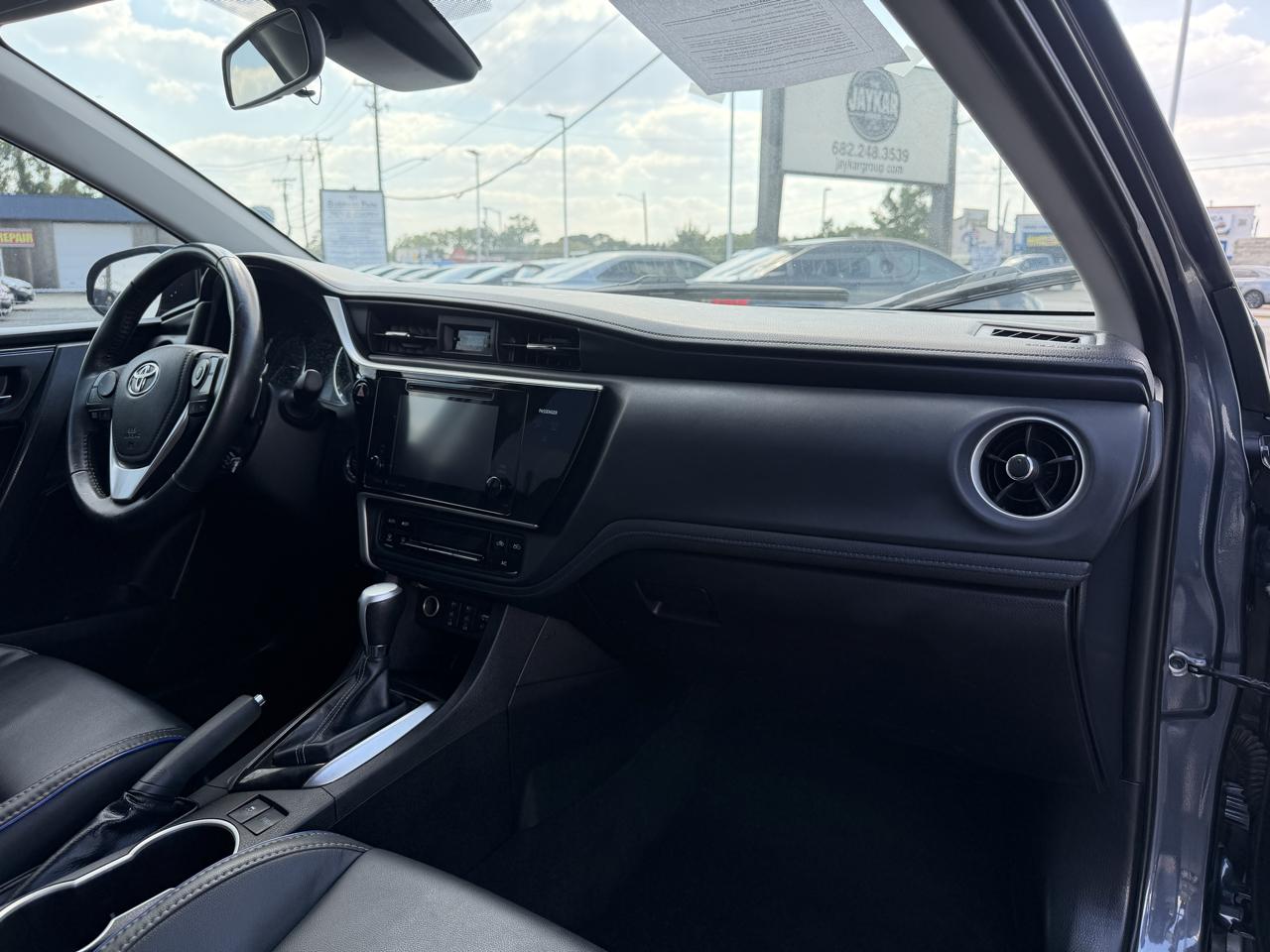 Toyota Corolla XSE CVT 2017