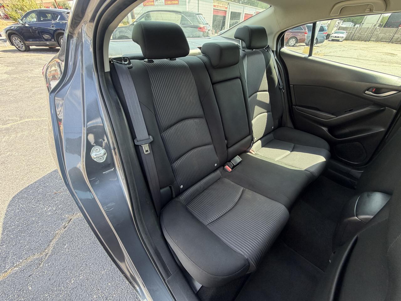 Mazda MAZDA3 i Touring AT 4-Door 2015
