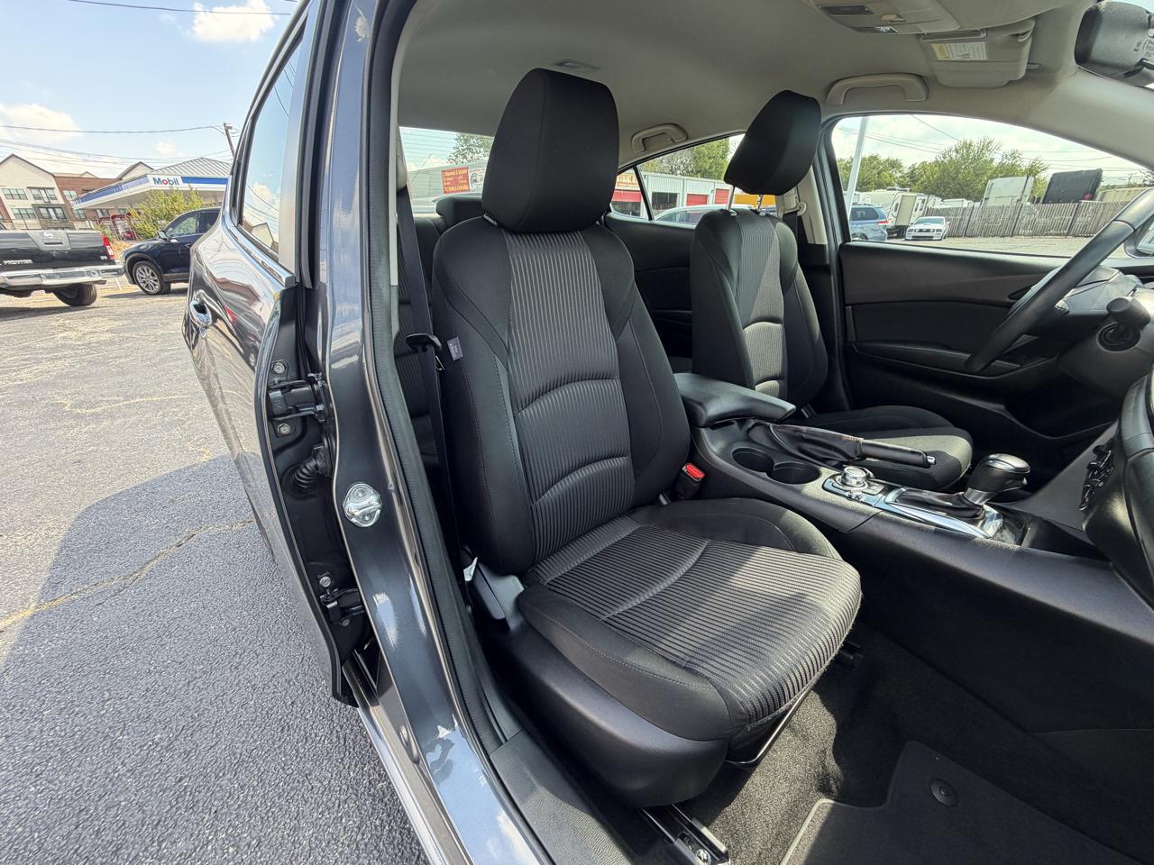 Mazda MAZDA3 i Touring AT 4-Door 2015
